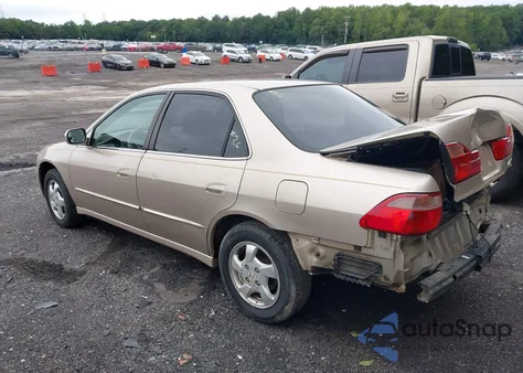 2000 Honda Accord 2.3 Ex из США, поврежденный, VIN 1HGCG5653YA089031